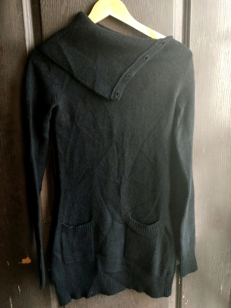 Black Pullover