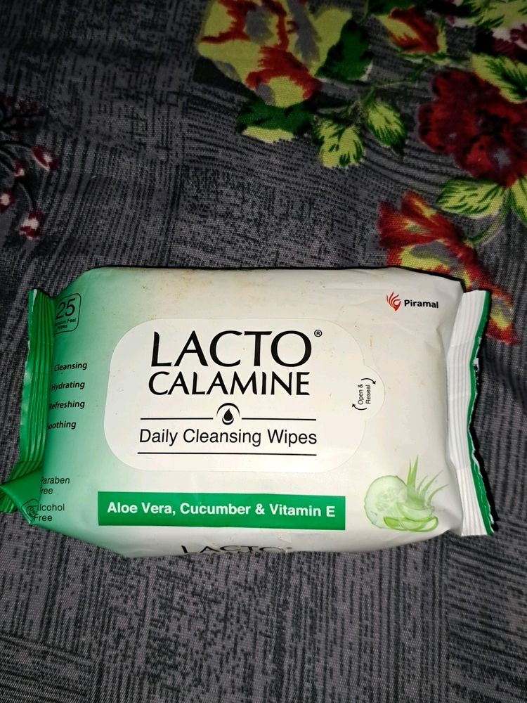 Lacto Calamine Daily Cleansing Wipes