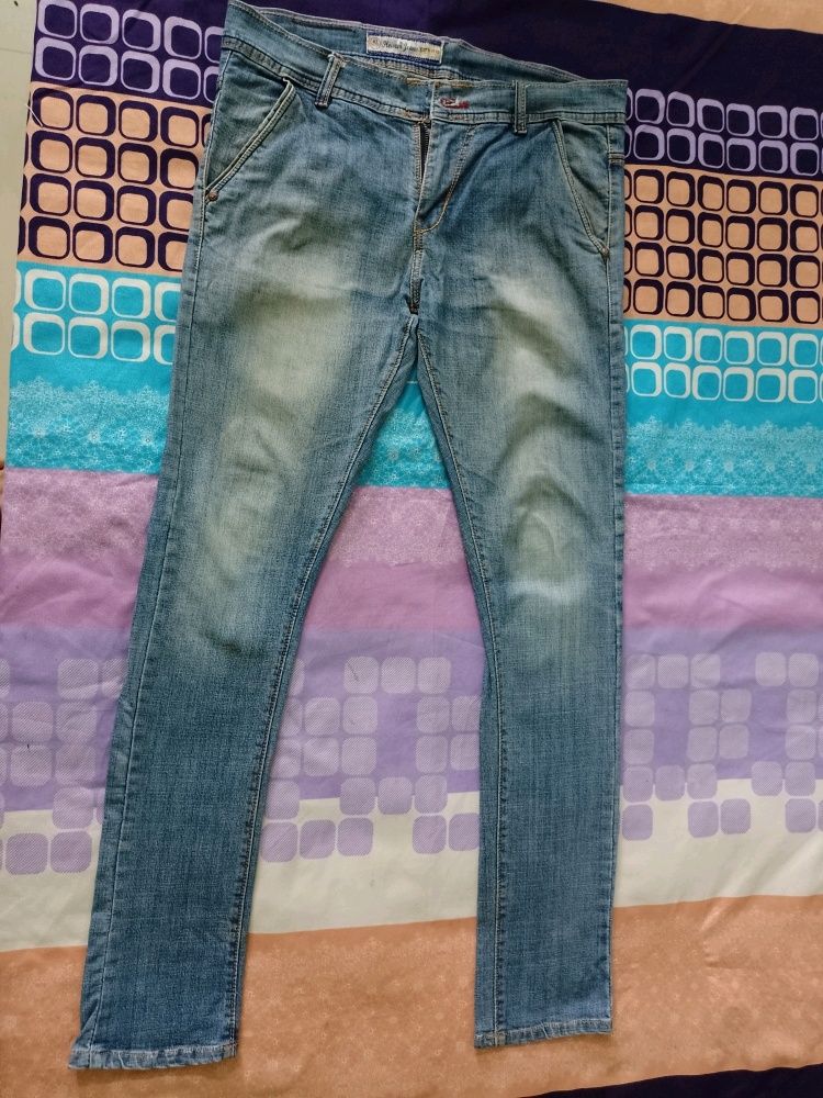 Heister Brand Narrow Bottom Jeans