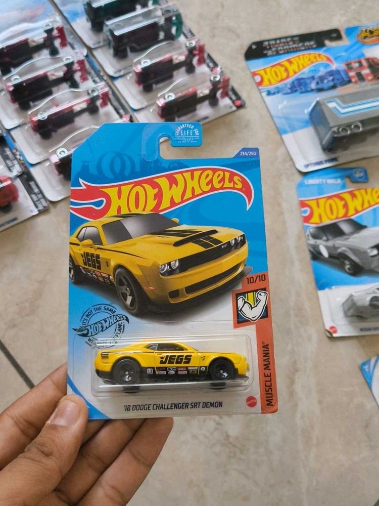 Hot Wheels 2018 Dodge Challenger SRT Demon