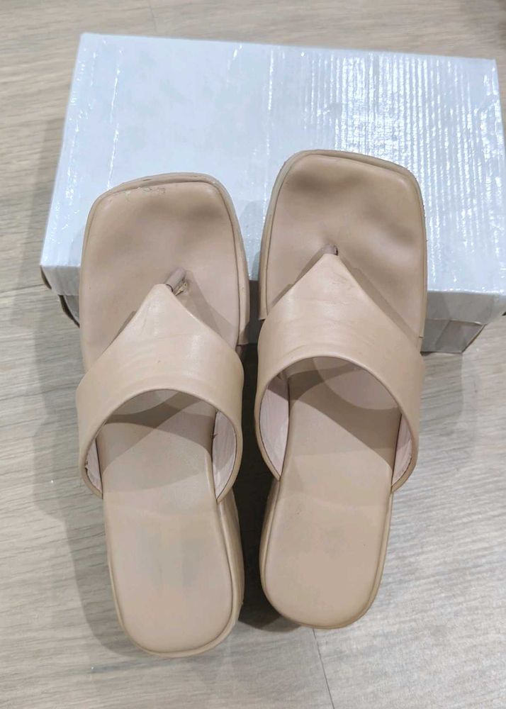 Stylish Women's Flat Sandals