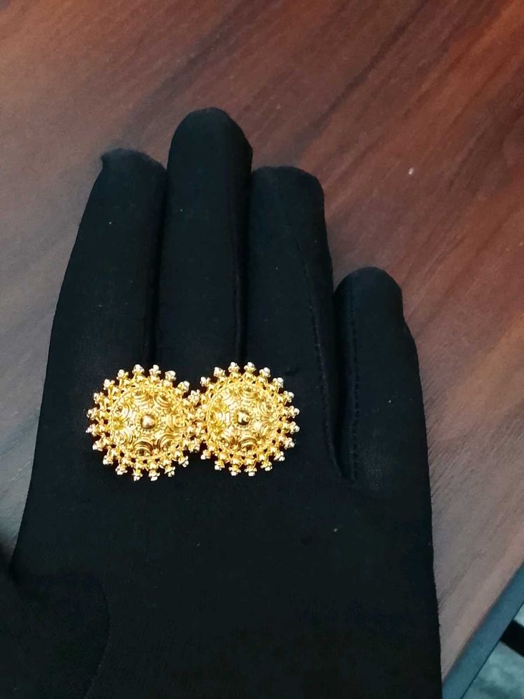 Exquisite Gold Tone Earrings