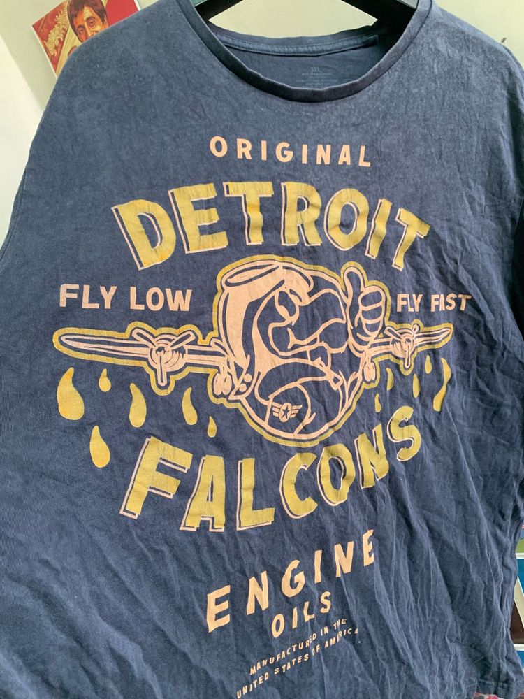 Detroit Falcons Graphic Tee