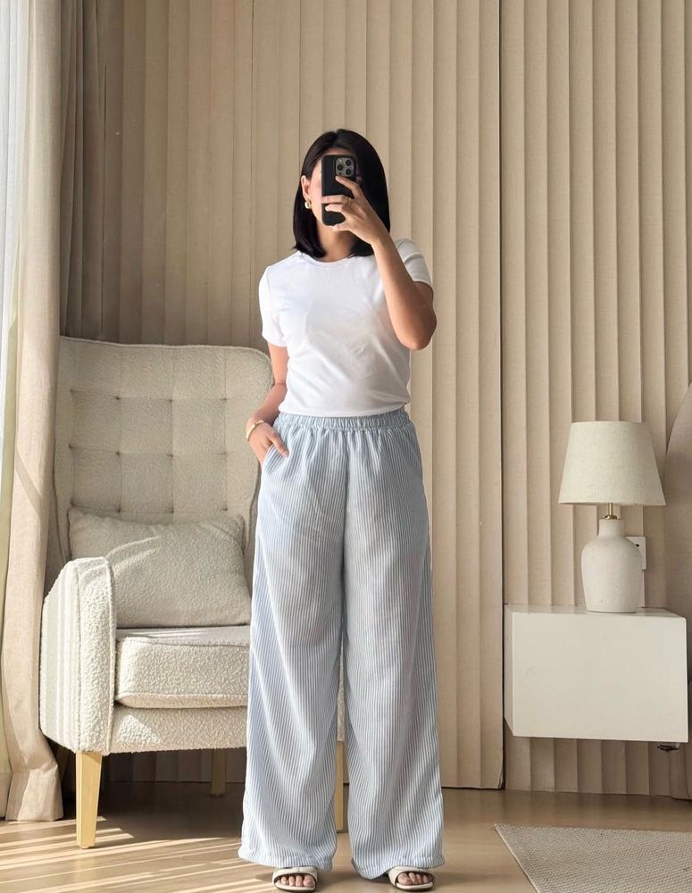 comfortable Striped Wide-Leg Pants
