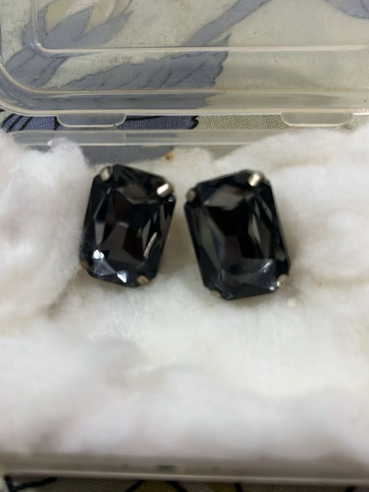 Elegant Black Gemstone Earrings