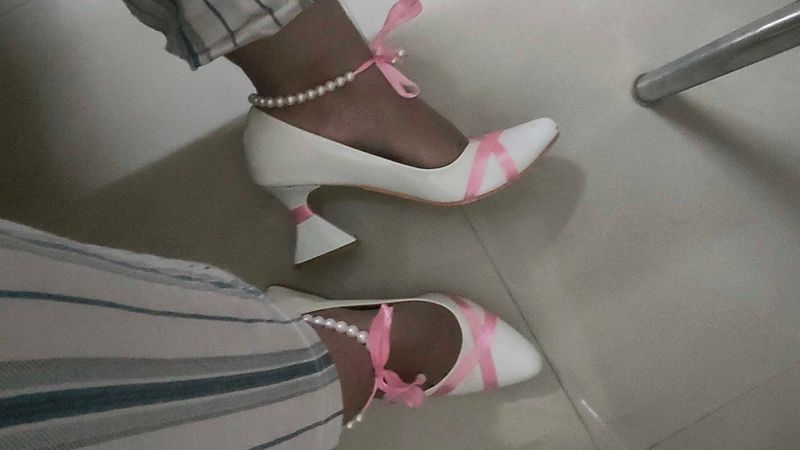 Chic White Heels with Pink Ribbon Detail