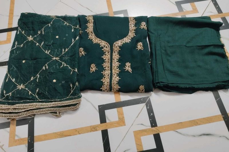 Beautiful Emerald Green Embroidered unstitched sui