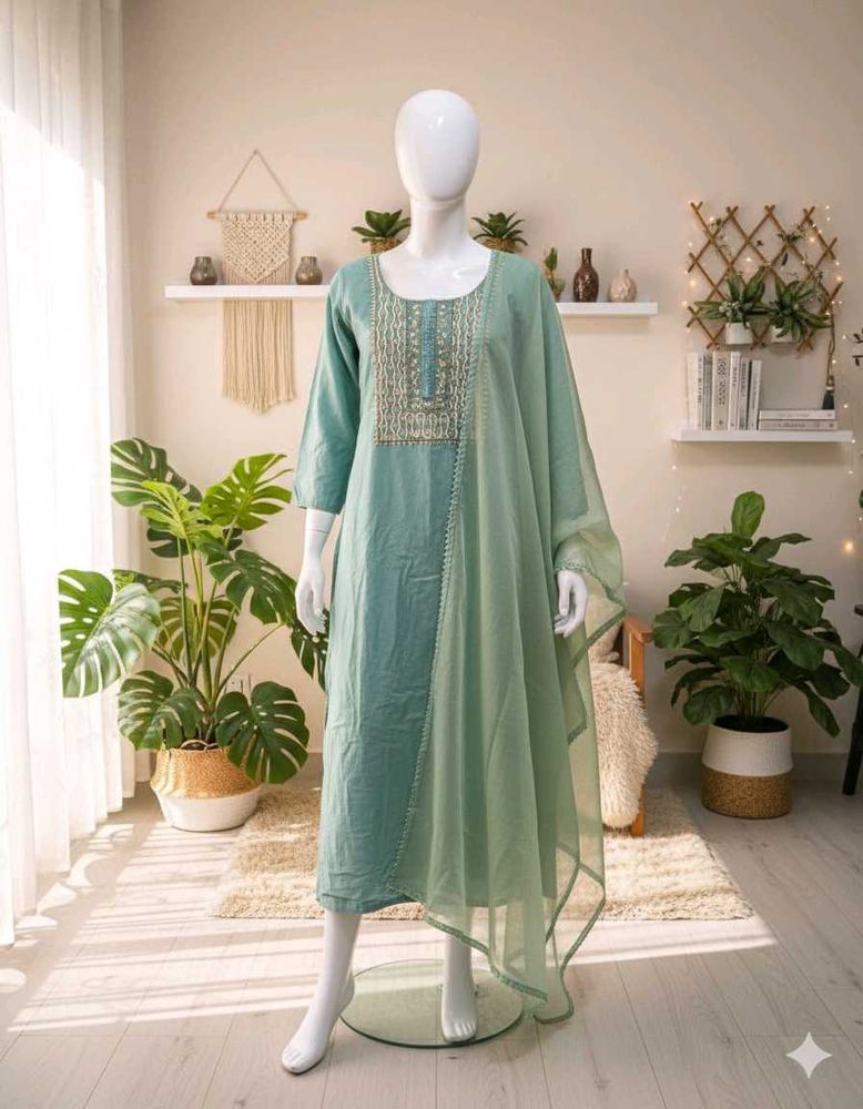 Elegant Green Kurta Set(Kurta And Dupatta)