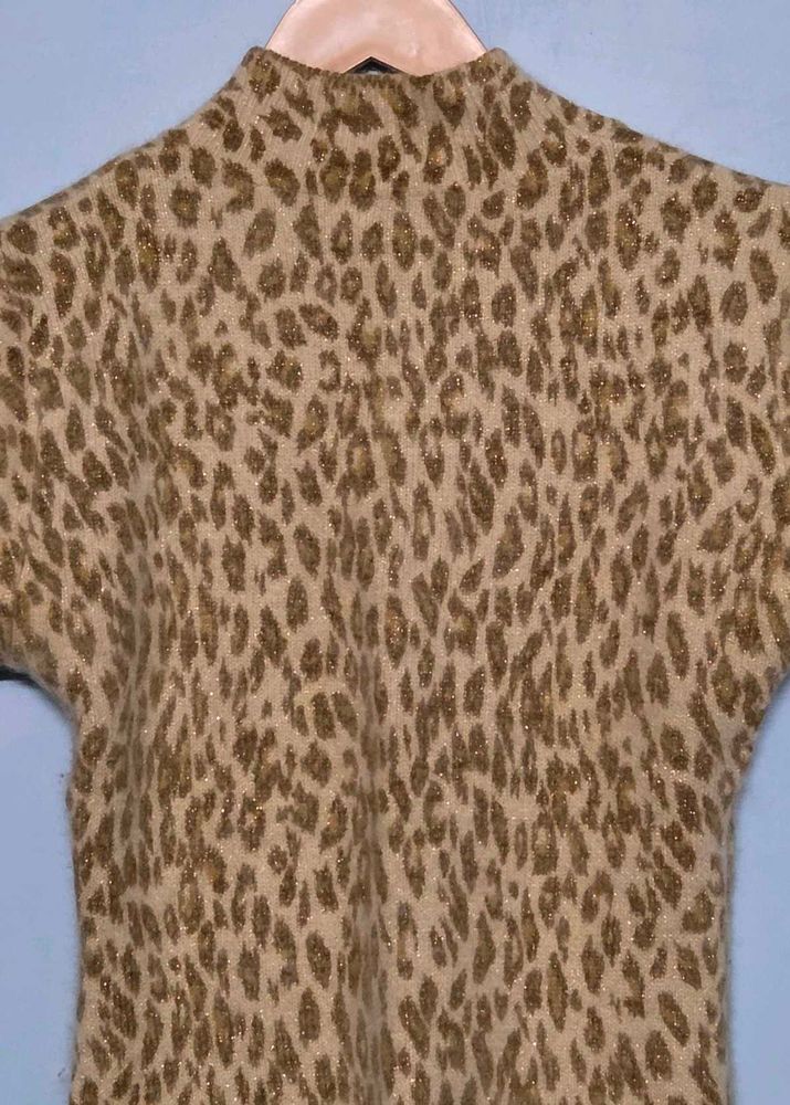 Leopard Print Knit Top