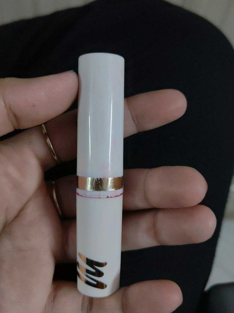 White Lipstick with Gold Accent