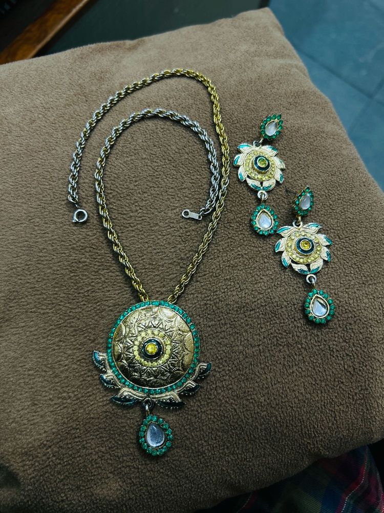 Antique Inspired Necklace &amp; Earring Set