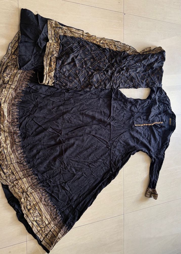 Elegant Black Ethnic Dress with Print