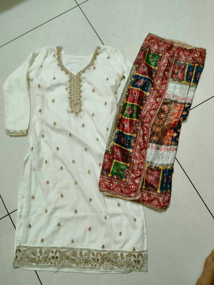 Elegant White Kurta Set with Dupatta