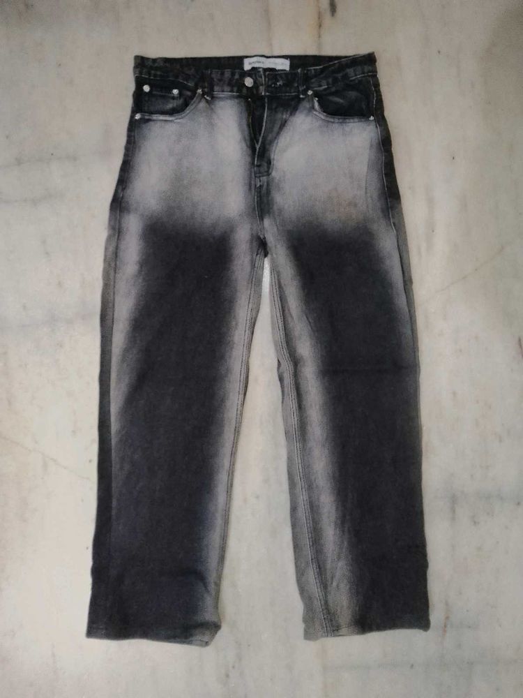 Stylish Baggy Jeans (Size 32)