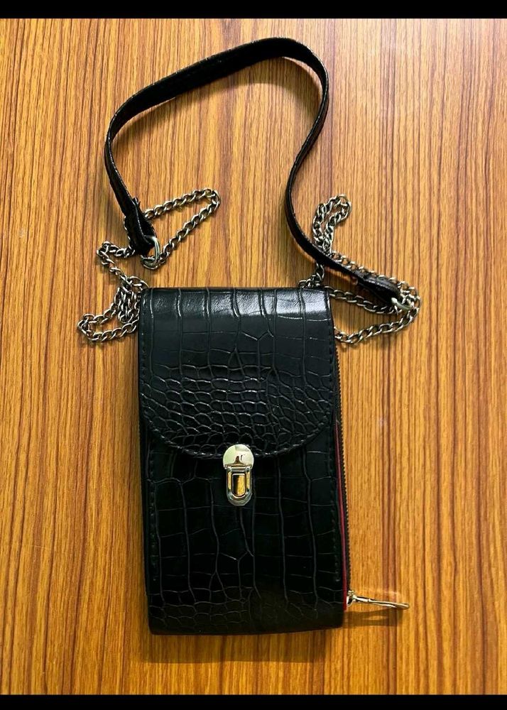 Chic Black Croc Crossbody Phone Bag