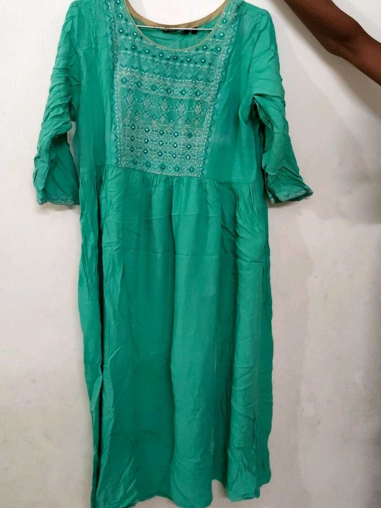 Emerald Green Embroidered Kurta