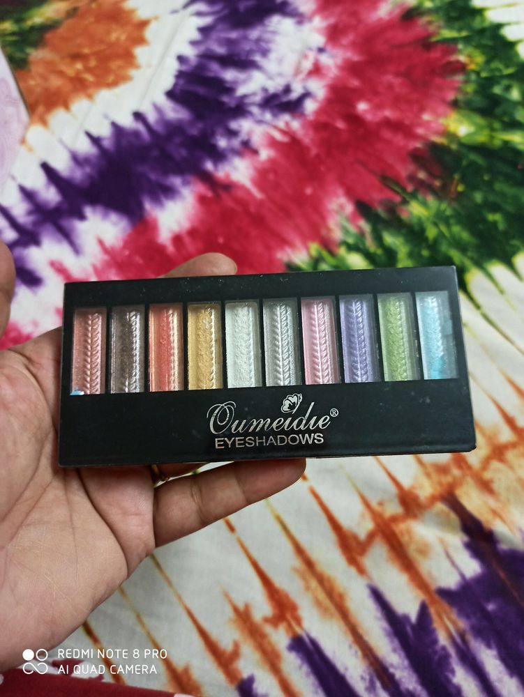 Beautiful &amp; Glamorous Glitter Eye Shadow Palette