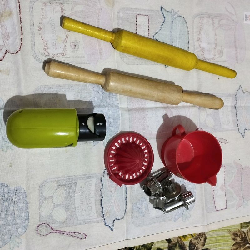 combo of knife sharper, juser and 2 roti or papad