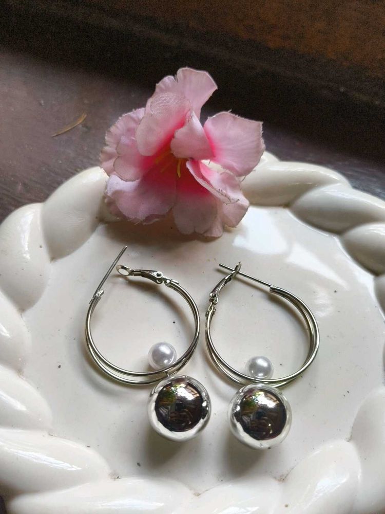 Chic Hoop Earrings with Pearl &amp; Sphere Charm