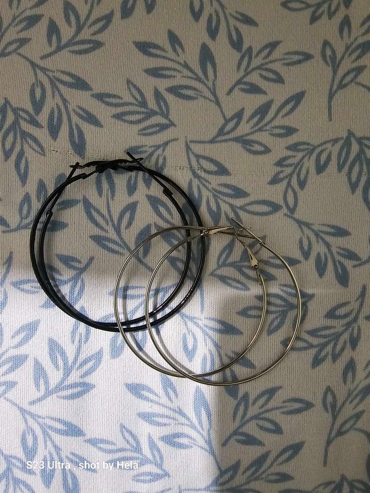 Hoop earrings black and silver (02)
