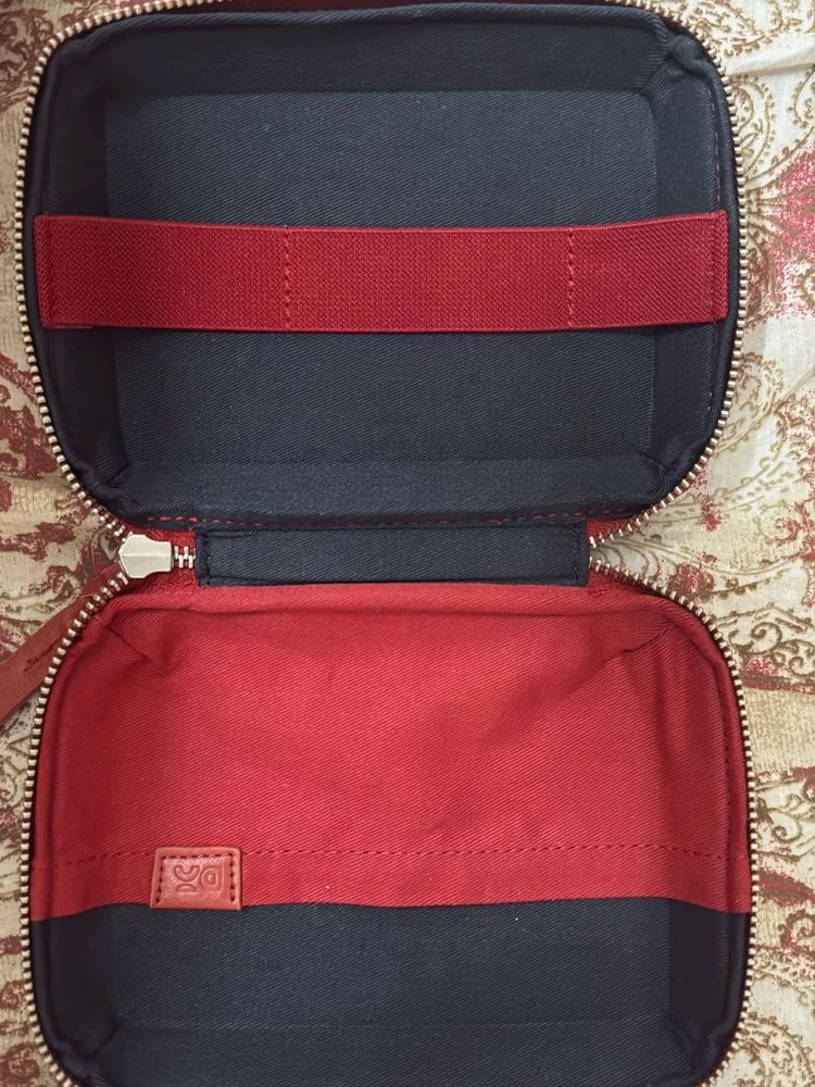 Stylish Red &amp; Black Organizer