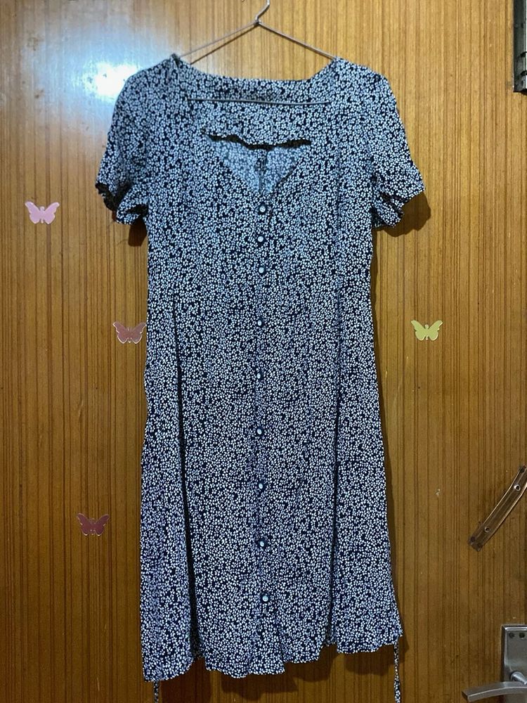 Chic Floral Print Button-Up Dress