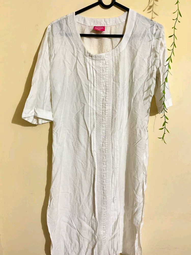 White Kurta with Pintuck &amp; Lace Detail