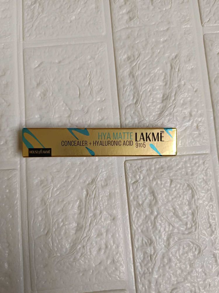 Lakme HYA Matte Concealer