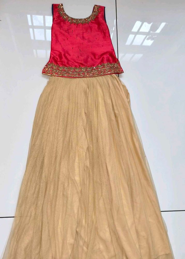 2 skirts and a common top. elegant design