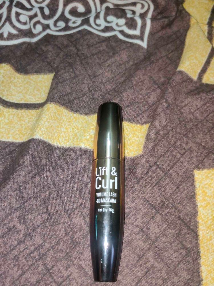 Lift &amp; Curl Volume Lash 4D Mascara