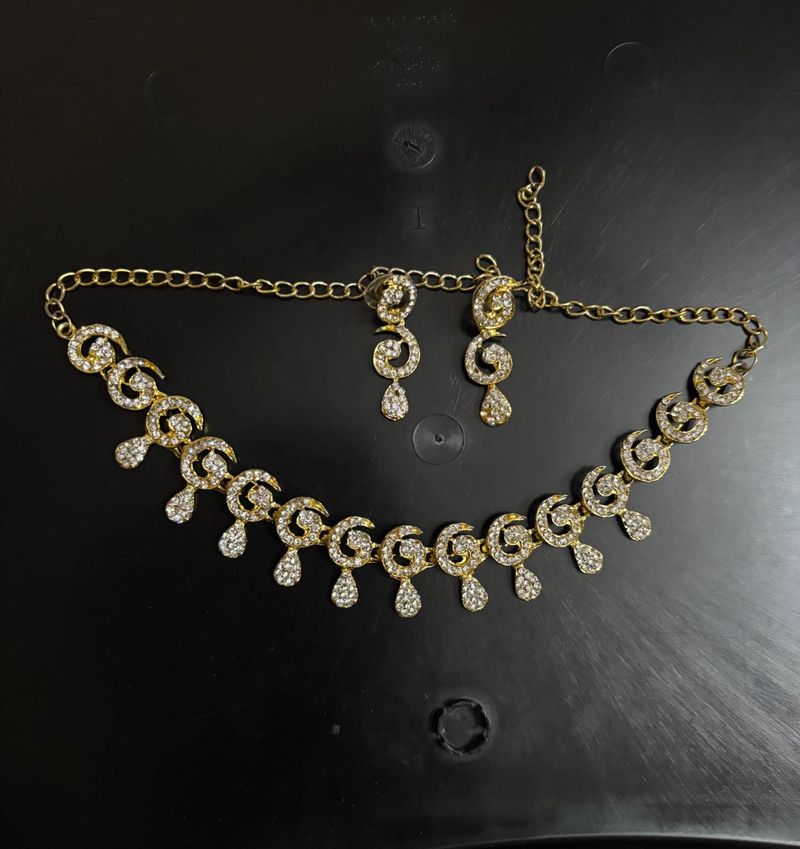 Gold-Tone Rhinestone Choker Necklace set