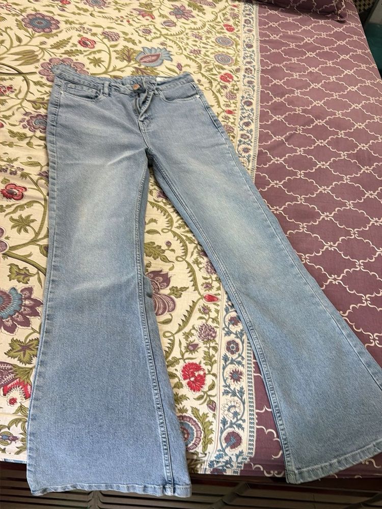 Light Wash Flared Jeans