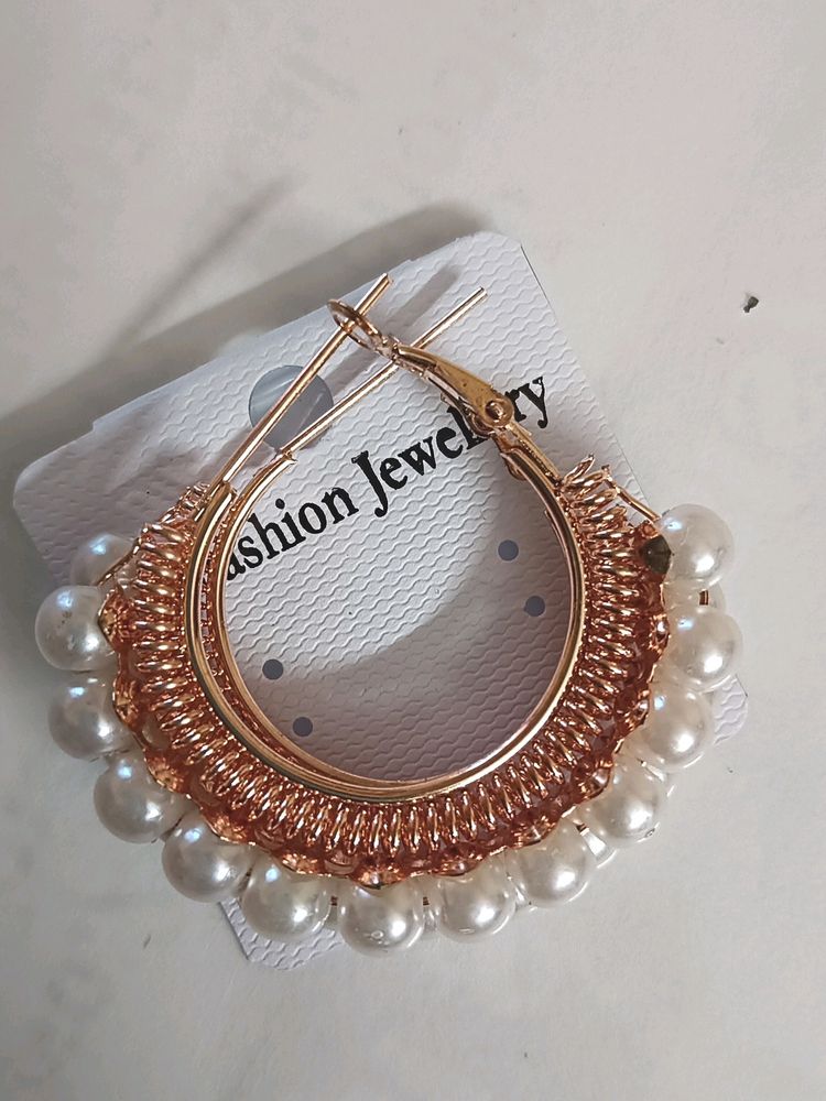 White Pearl Ring .. earing