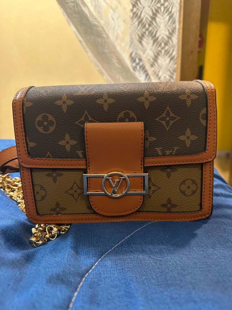 Thifted Louis Vuitton Monogram Crossbody Bag