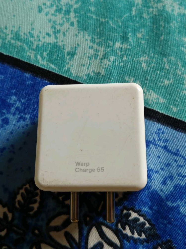 OnePlus Warp Charge 65 Adapter with original cable