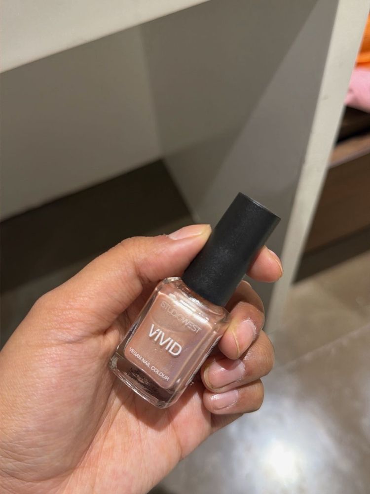 Vivid Nail Polish - Nude Shade