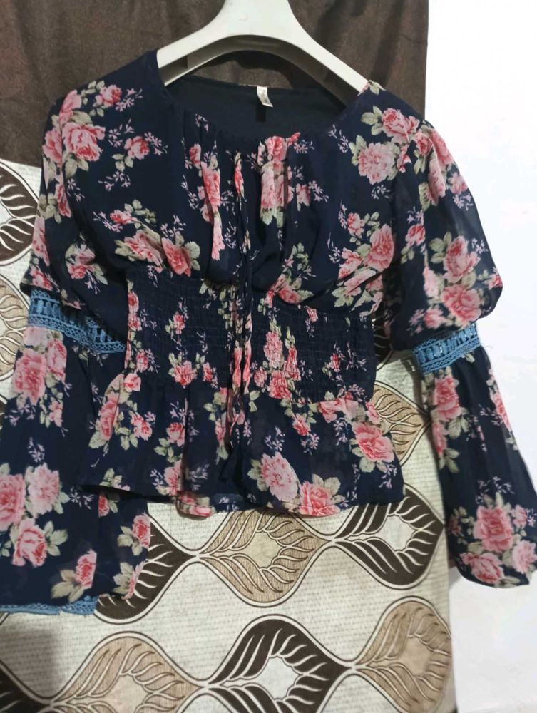 beautiful blouson top