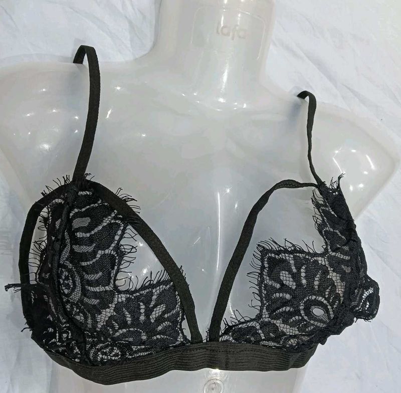 😍 Lace Bralette - Black