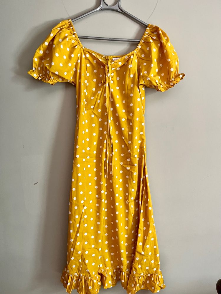 Yellow Polka Dot Dress🌼💛