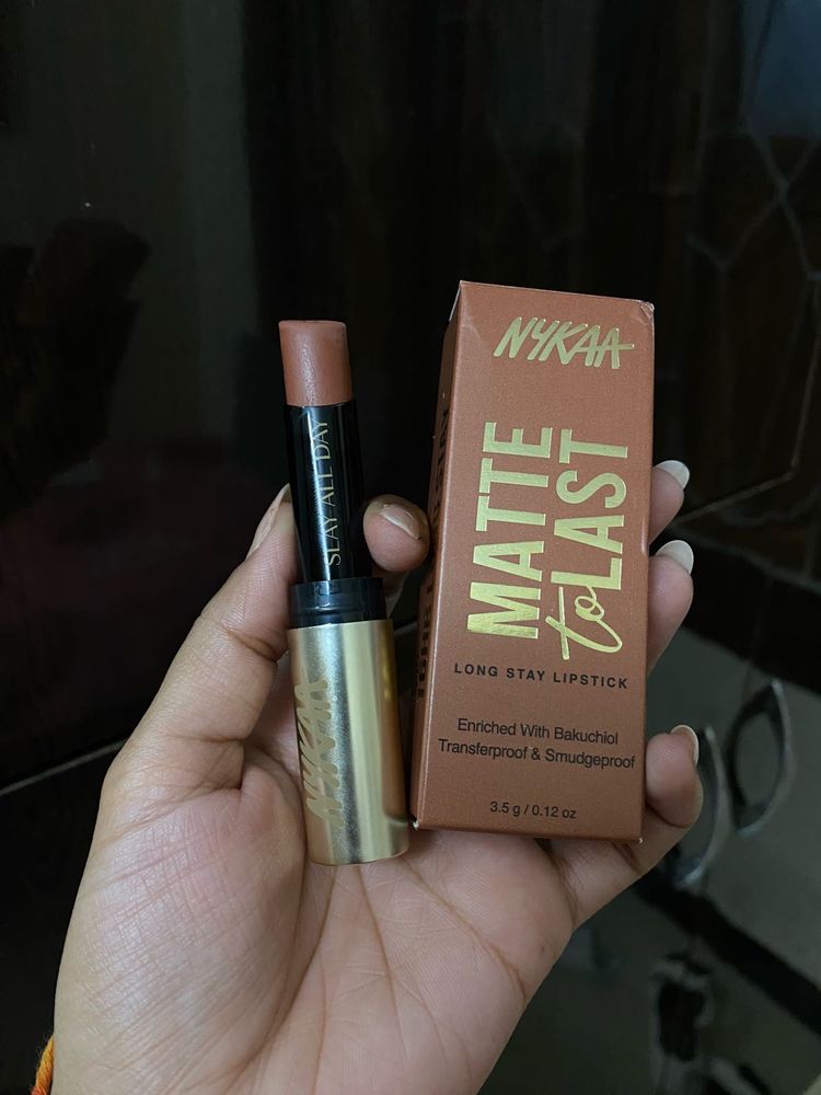 Nykaa Matte To Last Lipstick
