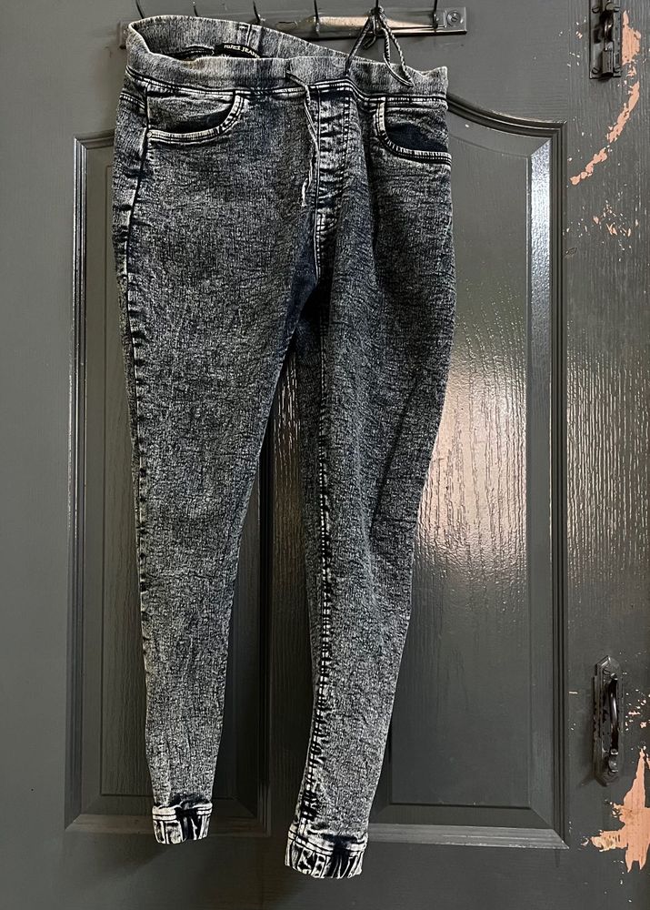 Acid Wash Skinny Jeans