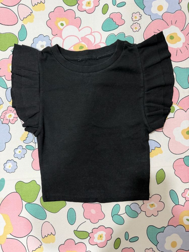 (S) Black Ruffle Sleeve Top
