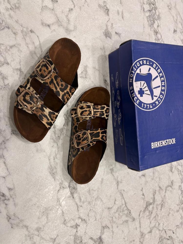 BIRKENSTOCK Stylish Leopard Print Sandals