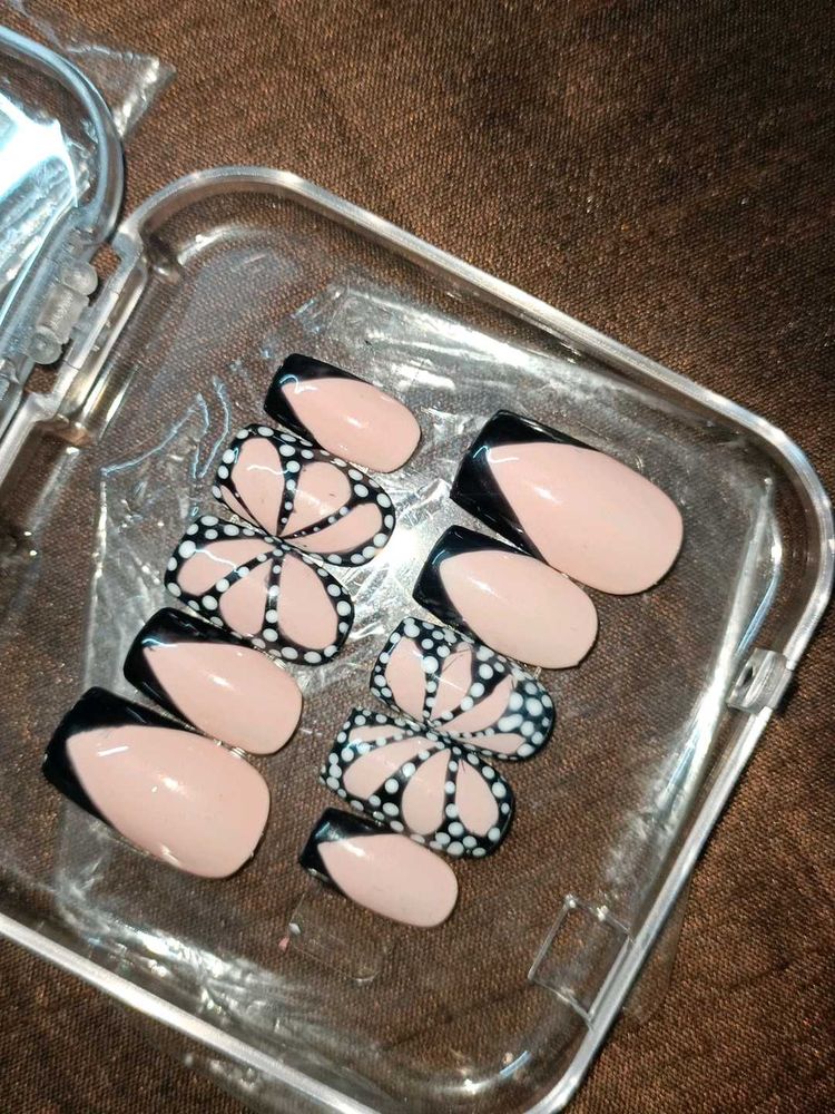 Butterfly Design Press-On Nails