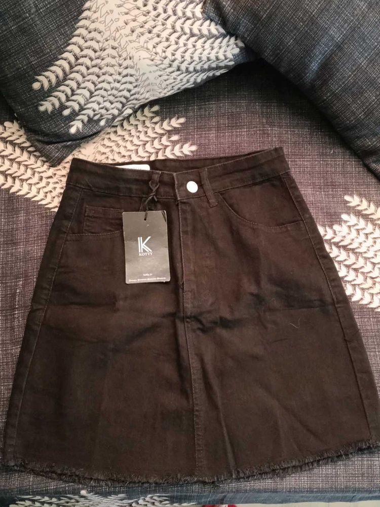 Black denim skirt