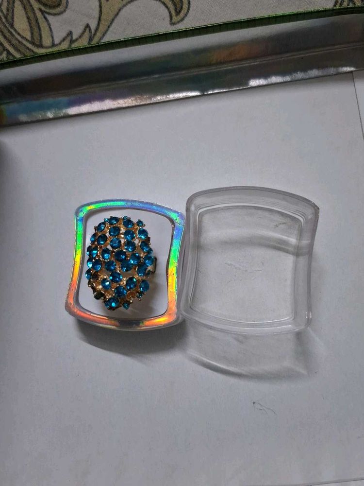 Sparkling Blue Stone Ring