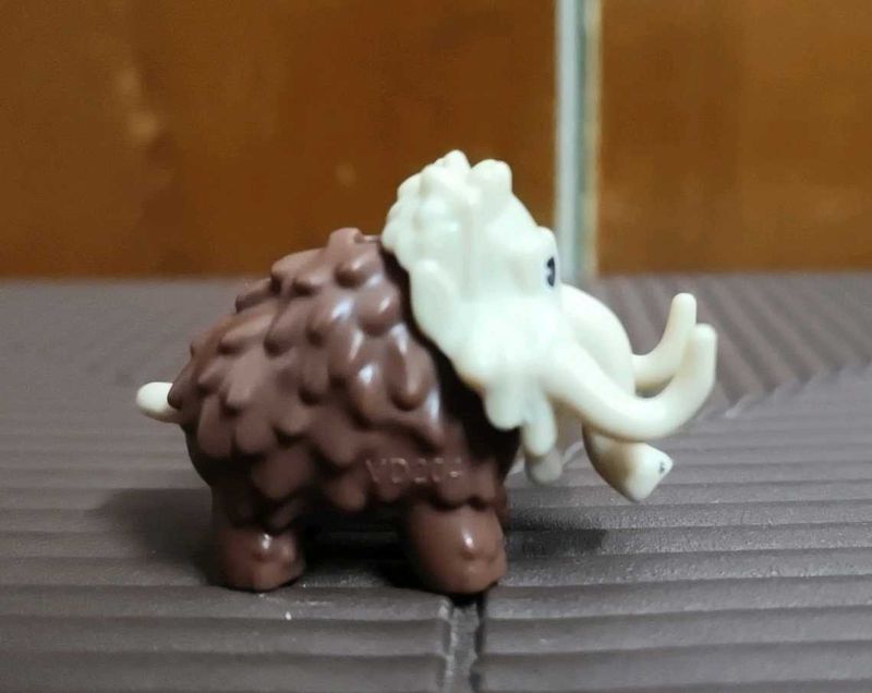 kinder VD 204 mammoth elephant toy