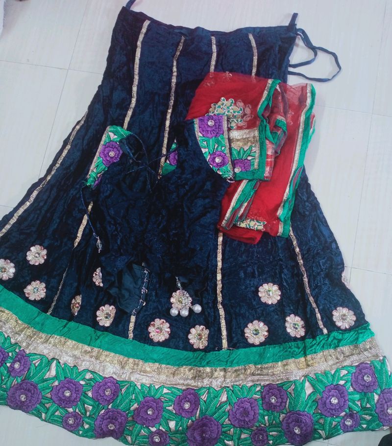 Ghagara With Blouse And Odani Contrast