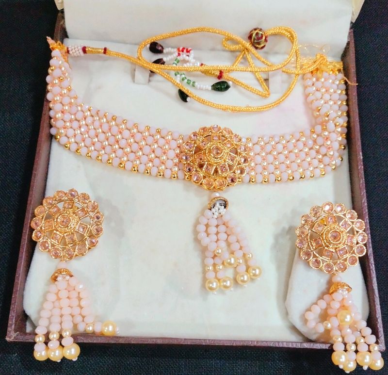 Price Dropped.                                                Beautiful Ethnic Choker Set