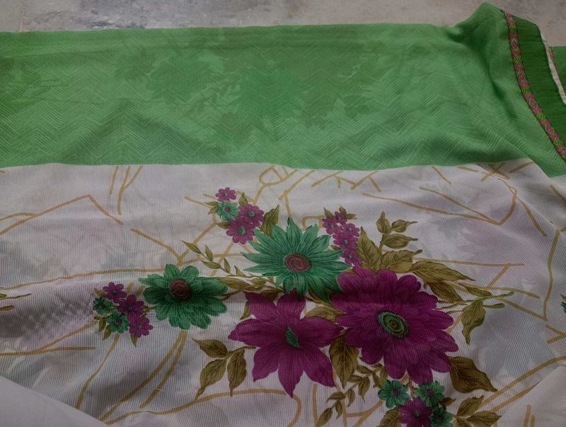 Beautiful Floral Print Saree